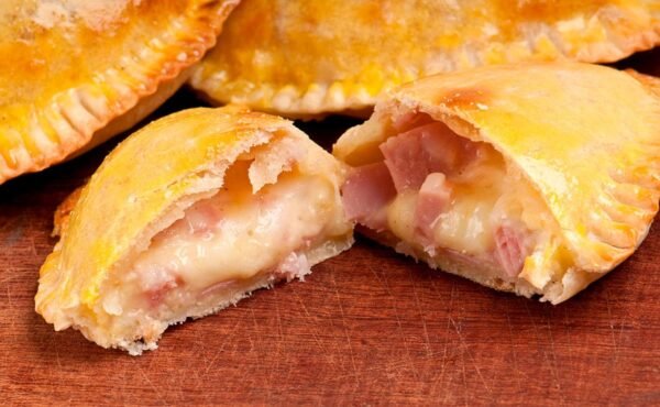 Empanadas de jamon y queso cocidas congeladas 6 unidades