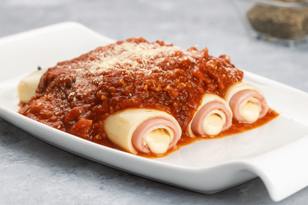 Canelones caseros de ricota, muzzarella y jamon 6 unidades